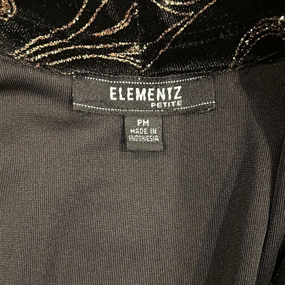 Brand new Elements Velvet Jacket Gold Glitter
Accent Two-fer - Picture 9 of 14